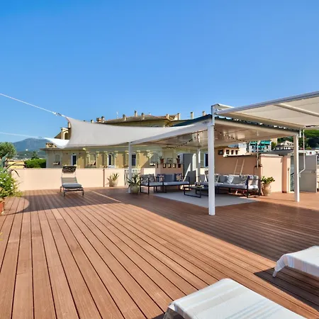 Apartamento Ca' Muna - Sea View Penthouse, Private Rooftop, Walking To The