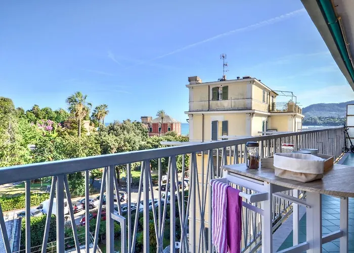 Lejlighed Ca' Muna - Sea View Penthouse, Private Rooftop, Walking To The